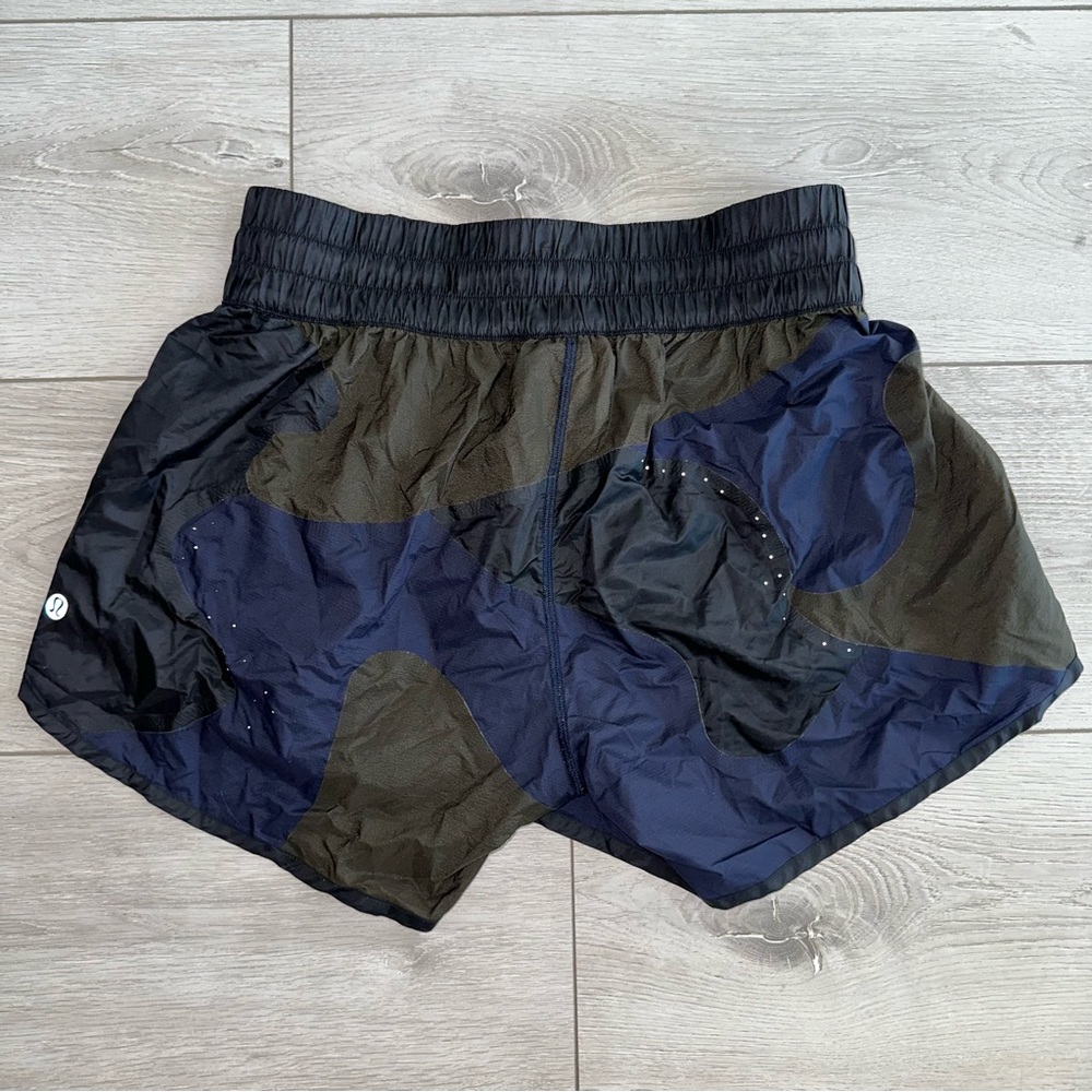 Lululemon Patch Game Black Midnight Navy Blue Dark Olive Green Shorts Women's 8 - Picture 2 of 6